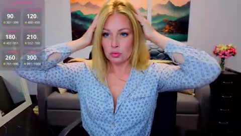 Snapshot of mira_whitme chatting on 05/20/26, 12:00 Mira online show from 05/20/26, 12:00