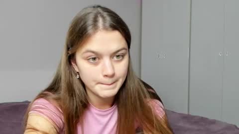 Snapshot of miraa_m chatting on 11/15/25, 08:16 Mira online show from 11/15/25, 08:16