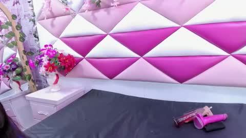 mirabella_miller online show from 10/30/25, 12:17