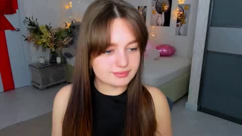 Emma online show from 03/05/25, 01:31