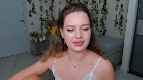 Emma online show from 10/02/25, 07:43