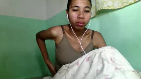 mirah881 online show from 09/28/25, 05:02