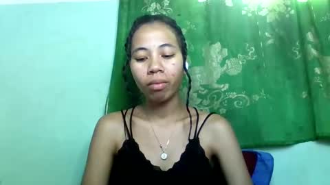 Snapshot of mirah881 chatting on 05/29/26, 07:17 mirah881 online show from 05/29/26, 07:17