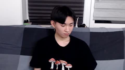 Snapshot of miram_yoo chatting on 01/11/25, 05:40              online show from 01/11/25, 05:40