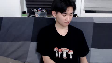 Snapshot of miram_yoo chatting on 01/17/25, 09:17              online show from 01/17/25, 09:17