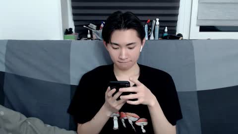 Snapshot of miram_yoo chatting on 01/26/25, 02:56              online show from 01/26/25, 02:56