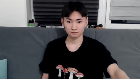 Snapshot of miram_yoo chatting on 02/09/25, 08:45              online show from 02/09/25, 08:45