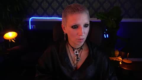 Mira online show from 09/28/25, 12:43