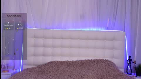 Snapshot of miranda_kery chatting on 09/19/25, 06:37 Mira online show from 09/19/25, 06:37