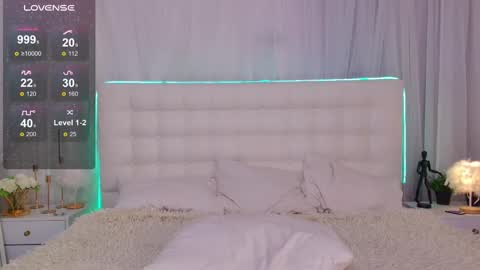 Snapshot of miranda_kery chatting on 10/16/25, 07:09 Mira online show from 10/16/25, 07:09