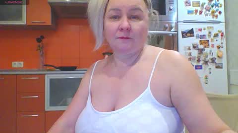 Snapshot of miranda_robinson chatting on 02/16/26, 12:40 Miranda online show from 02/16/26, 12:40