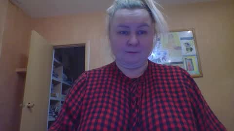 Snapshot of miranda_robinson chatting on 02/22/26, 12:04 Miranda online show from 02/22/26, 12:04