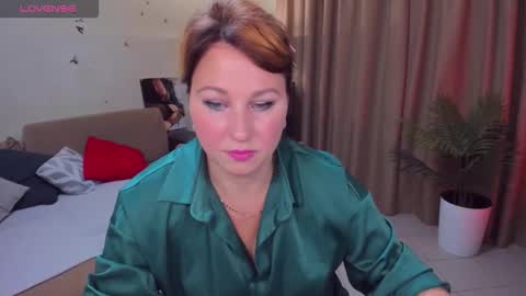 Snapshot of mirandadyson chatting on 09/13/25, 10:15 MirandaDyson online show from 09/13/25, 10:15