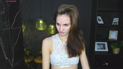 Snapshot of mirandaglow chatting on 01/27/25, 08:51 Miranda online show from 01/27/25, 08:51