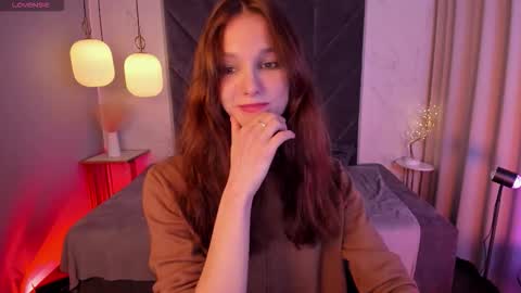 Snapshot of mirandaglow chatting on 12/14/25, 05:57 Miranda online show from 12/14/25, 05:57