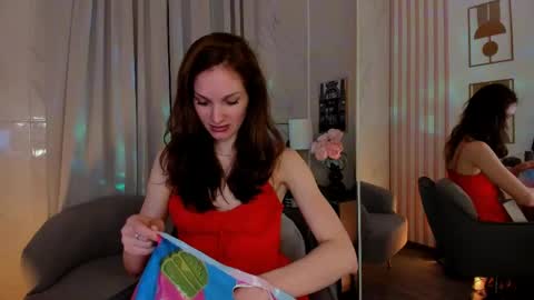 Snapshot of mirandaglow chatting on 05/16/26, 01:32 Miranda online show from 05/16/26, 01:32