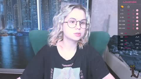 Kira online show from 12/17/24, 03:39