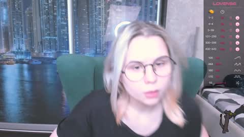 Kira online show from 12/19/24, 12:45