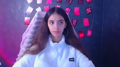 Snapshot of miri_miss chatting on 10/31/25, 01:23 Miri online show from 10/31/25, 01:23