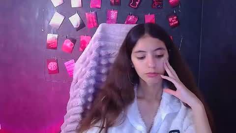 Snapshot of miri_miss chatting on 11/01/25, 06:37 Miri online show from 11/01/25, 06:37