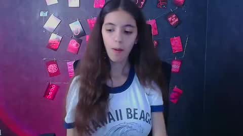 Snapshot of miri_miss chatting on 11/27/25, 12:40 Miri online show from 11/27/25, 12:40