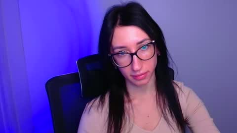 Snapshot of miriam_candyy chatting on 11/20/25, 02:06 Mariam online show from 11/20/25, 02:06