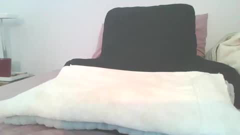 Snapshot of mirnibsur chatting on 10/12/25, 05:23 mirnibsur online show from 10/12/25, 05:23