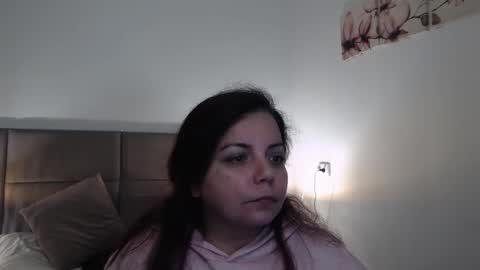 Snapshot of miryamines chatting on 10/15/25, 08:20 MiryamInes online show from 10/15/25, 08:20