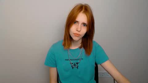 misaki_chan_ online show from 09/17/25, 08:43