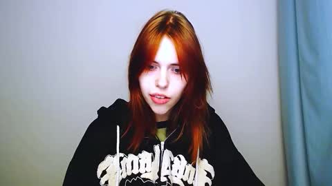 misaki_chan_ online show from 11/21/25, 10:52