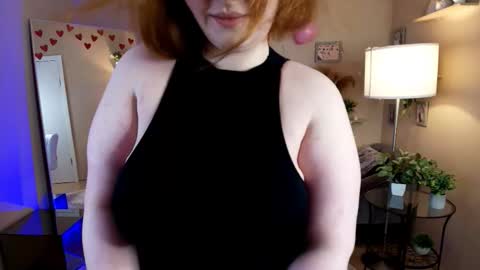 Snapshot of misha_the_createrr chatting on 02/23/26, 07:06 Ivy online show from 02/23/26, 07:06