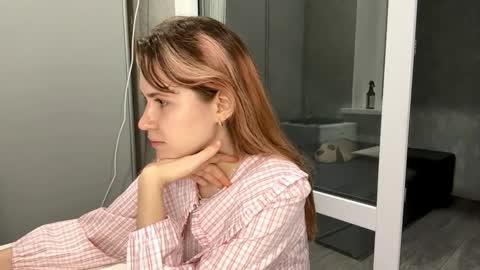 Molly online show from 09/12/25, 07:36