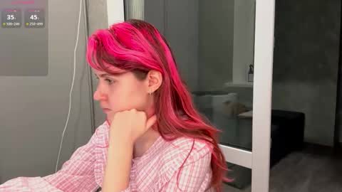 Molly online show from 09/26/25, 05:28