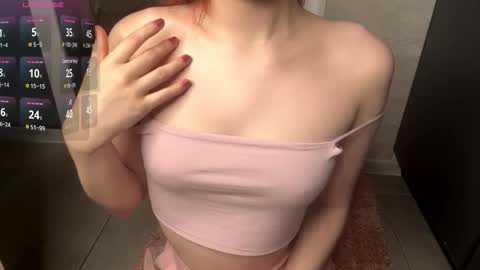 Snapshot of mishahartwigsen chatting on 12/01/25, 05:29 Molly online show from 12/01/25, 05:29