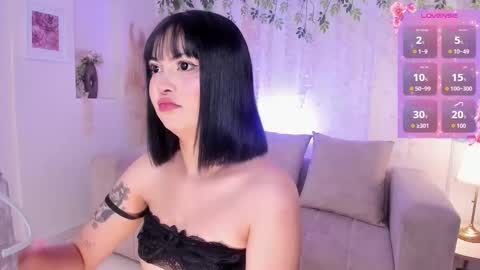 Snapshot of mishanabi_ chatting on 11/17/25, 07:41 Misha online show from 11/17/25, 07:41