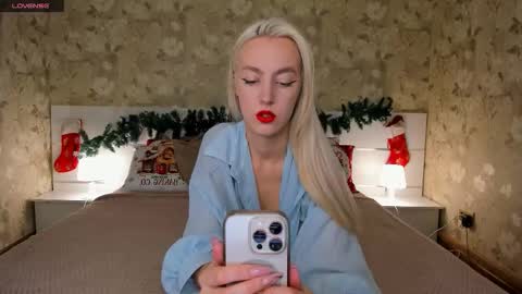 mishapallmer online show from 12/19/25, 10:00