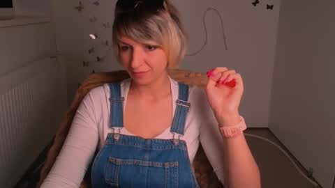 Mishelle online show from 05/04/26, 06:37