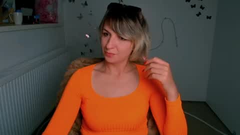 Mishelle online show from 06/16/26, 11:24