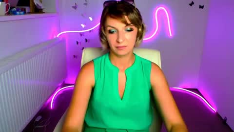 Snapshot of mishelle_blondie chatting on 07/20/26, 11:34 Mishelle online show from 07/20/26, 11:34