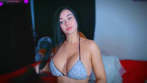 Snapshot of mishukitty chatting on 09/19/25, 10:05 jazz online show from 09/19/25, 10:05