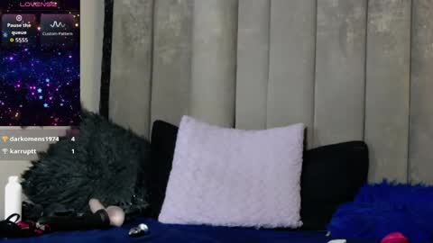 Snapshot of misroos chatting on 05/23/26, 03:27 ross online show from 05/23/26, 03:27