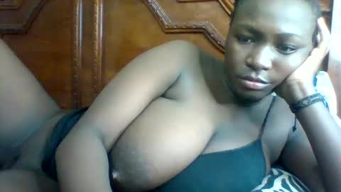 Snapshot of miss440_sunday chatting on 02/19/26, 09:33 miss440 online show from 02/19/26, 09:33