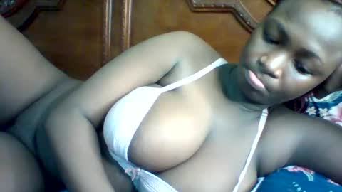 Snapshot of miss440_sunday chatting on 02/20/26, 09:37 miss440 online show from 02/20/26, 09:37