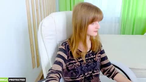 Alisa NONNUDE online show from 05/17/26, 02:46