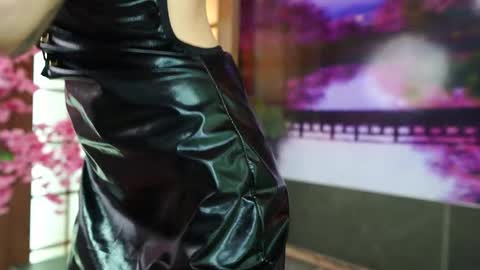 Snapshot of miss___angel chatting on 11/11/25, 06:08 miss___angel online show from 11/11/25, 06:08