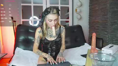 Snapshot of miss___angel chatting on 03/18/26, 11:13 miss___angel online show from 03/18/26, 11:13