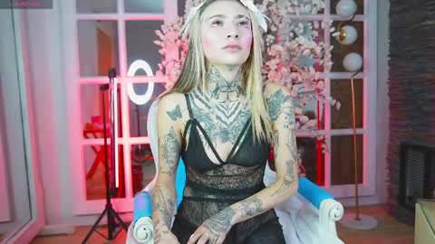 Snapshot of miss___angel chatting on 04/14/26, 11:05 miss___angel online show from 04/14/26, 11:05