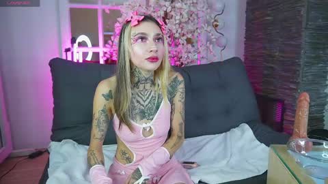 Snapshot of miss___angel chatting on 05/04/26, 11:17 miss___angel online show from 05/04/26, 11:17