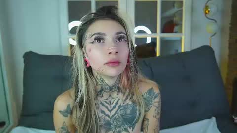 miss___angel online show from 06/19/26, 11:03