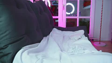 miss___angel online show from 06/25/26, 11:26